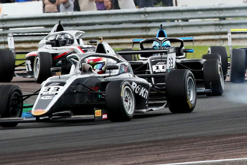 Leo Robinson takes maiden win in safety car-dominated British F4 race