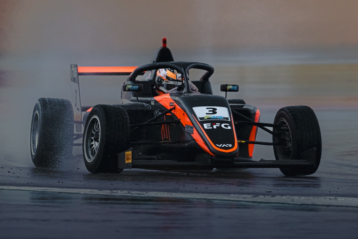 Step Motorsport joins FWinter Series, VAR revises line-up and tops test