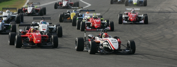 Brendon Maisano and Raffaele Marciello in Italian F3 at Adria