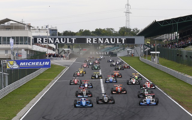 AUTO - WORLD SERIES BY RENAULT HUNGARORING 2013