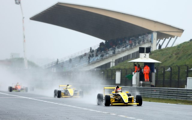 Jensen takes bizarre victory in race one at Zandvoort - Formula Scout