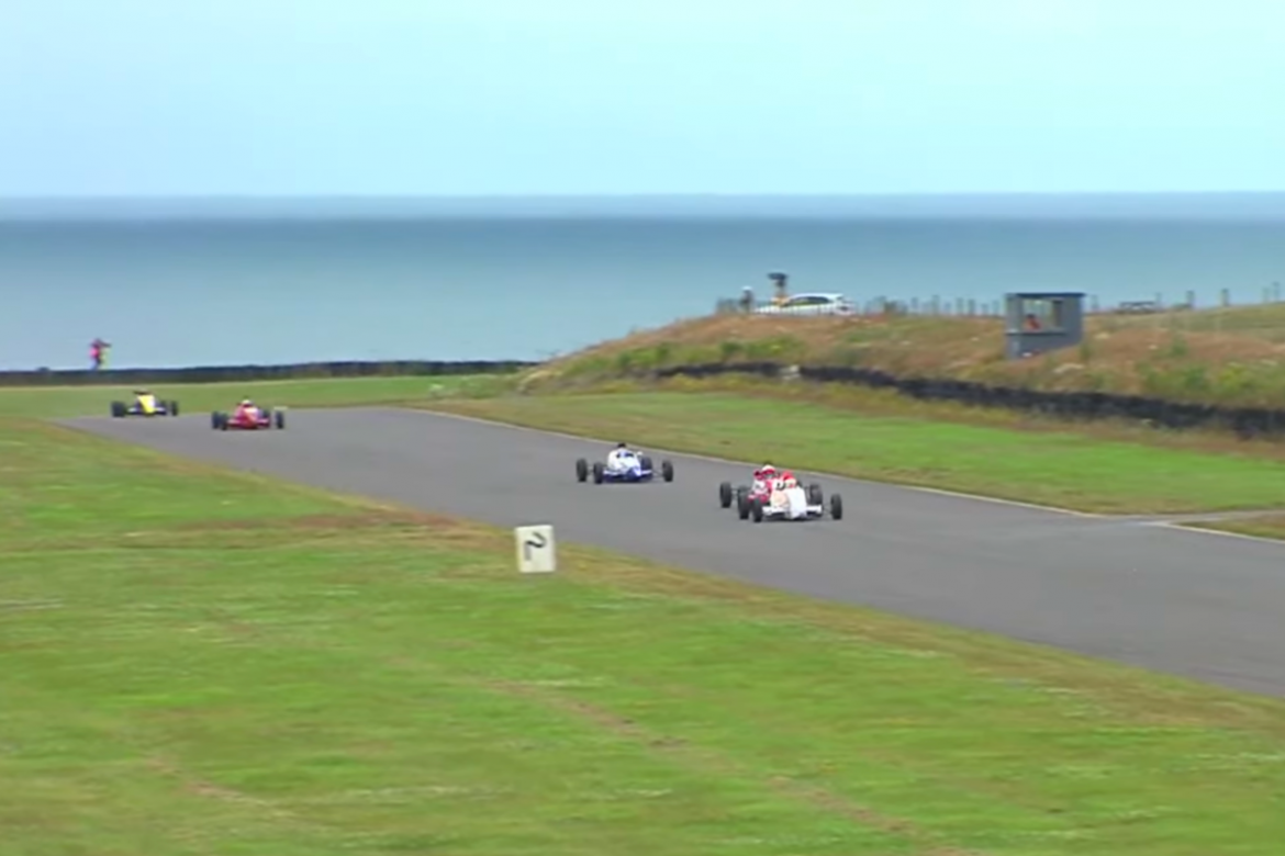 Middlehurst holds Esterson again at Anglesey to aid FF1600 title hopes
