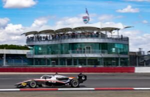 Fairclough prevails in Molnar dice to win GB3 opener at Silverstone